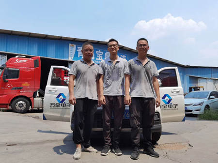 迎高溫、戰(zhàn)酷暑；揮汗如雨的安防工程施工現(xiàn)場