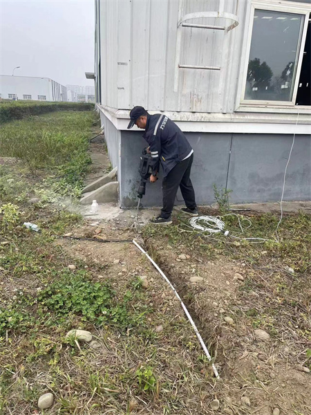 成都萬全電子做為專業(yè)的弱電工程公司,將持續(xù)提供專業(yè)的弱電監(jiān)控安裝技術(shù)服務(wù)。